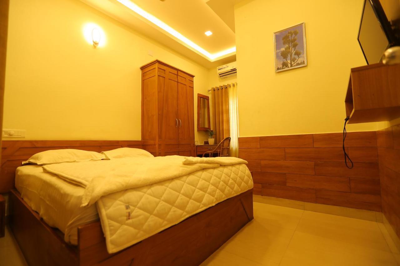 Sapphire Inn Nedumbassery Exterior photo